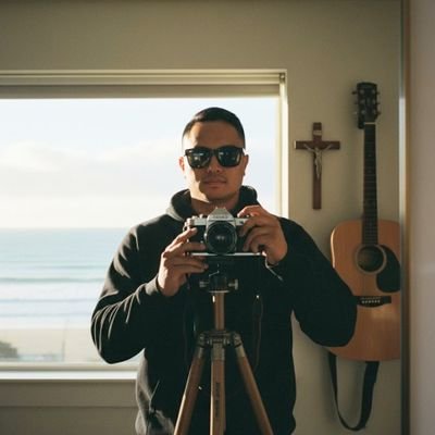 ahplusr's profile picture. ✝️📖📿🇻🇦