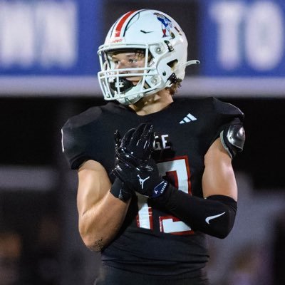 6’2 205 • OLB • C/O 2028 • Page High School • 4.2 GPA • taylencisneros4@gmail.com • 629-401-9513 • Head Coach- @wcsphscr