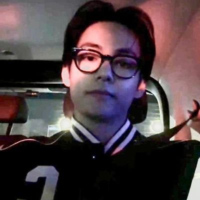 ⠀⠀⠀⠀★ El taekook y yo viendo kimetsu no yaiba !
⠀⠀⠀⠀⠀⠀⠀⠀⠀@jkkliindi @_koowings ♡!!