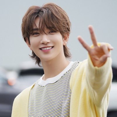 shuhanaee's profile picture. There’s nothing unlucky about the number 13 because of SEVENTEEN | @pledis_17 🌼