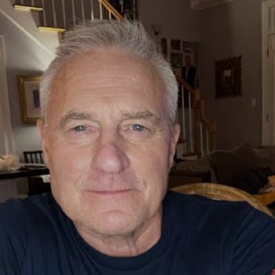 meurent38705's profile picture. Mon cœur est un aéroport, mes rêves des billets aller simple