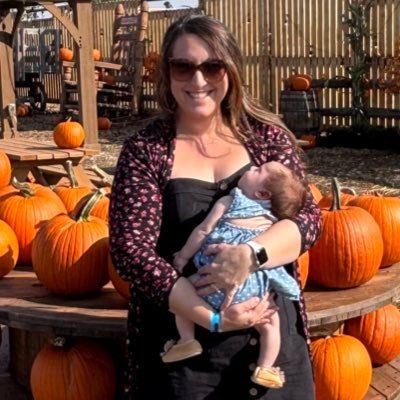 campaigner, blogger & political commentator 🇨🇦 | co-founder of @rightnowHQ | millennial wife & mom of 4️⃣ | #cdnpoli #prolife