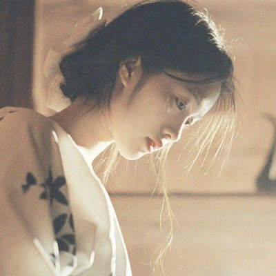 LaureenCanovas's profile picture. 