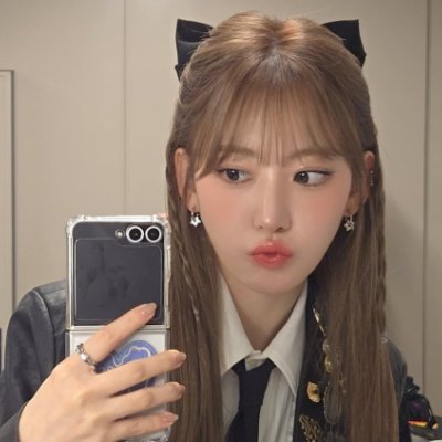 misty quigley akgae, targtower enjoyer, arianator, once and fearnot, lover of women and vampires | media @hllnks