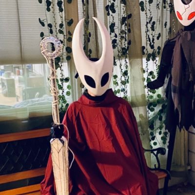 A piece of the universe observing itself from Silicon Valley. Autistic. Cosplay, politics, science, refusing to cede the space to the fascist broligarchy.