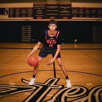 imileomartinez's profile picture. class of 2025|| AZ Sol || combo guard || number 12 || 6’0 135|| instagram Imileomartinez || gmail-imileo.martinez@gmail.com