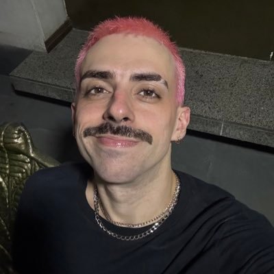 umsapateiro's profile picture. Eu cantei e fiz a Carmen Monarcha chorar • Qualquer pronome • 1994 • Bissexual