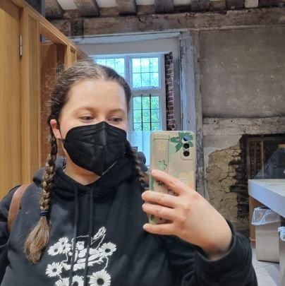 thewiIdr0se's profile picture. she/her/sí/í • deaf • adhd