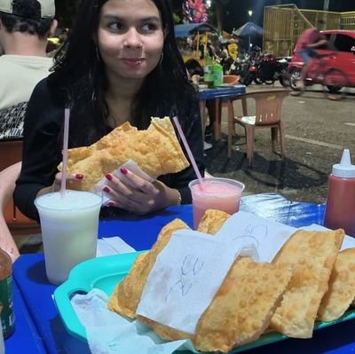 lunandoxz's profile picture. eu e o suco de acerola contra o mundo

lluwx.__