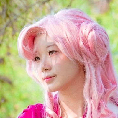 _miyurine's profile picture. Cosplay & Crafting