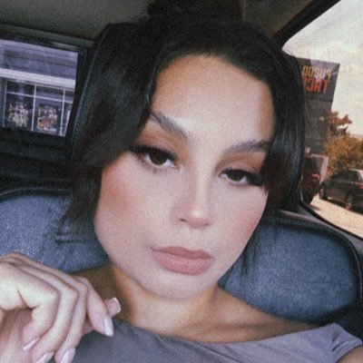 GIRL MOM.