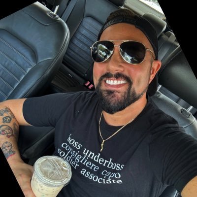 Film Buff 🎥 Horror 🎃 Retired Political Writer ✍️ Wrestling fan 💪 Movie Reviews on YT/TIkTok🍿 NY ✈️ FL 🇮🇹 🇺🇸 #NewYorkForever 🏀#JetUp #LGM #Isles 🏒