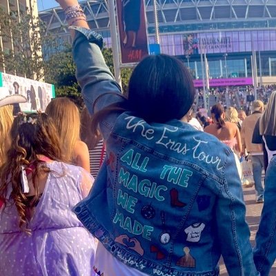 she/her | swiftie (since 2009) | abrams, sheeran, roan, maisie| eras tour x 9 🇵🇹🇪🇸🇮🇹🇵🇱🇬🇧 | tsou tour | yoyok & long live