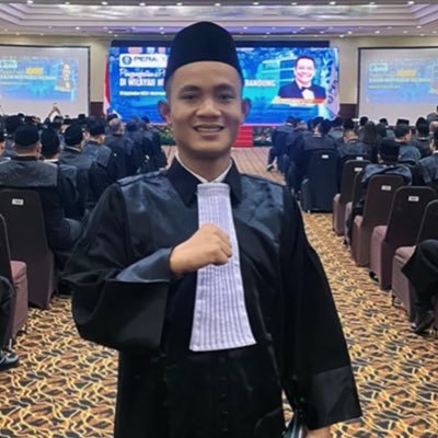 HusAenii07's profile picture. Advokat / Pengacara @dpn_peradi