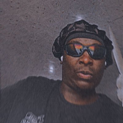 iam_slatttt_x's profile picture. FX TRADER💹📈 Live life Explore_🌎 T R A P S T A R 4 L 🥷! Electronics plug and accessories 🔌 这 不 好