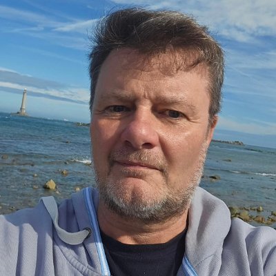 Made in @CELSA_Officiel - Plume, #Dircom, #journaliste, blogueur - #SocialMedia #Communication #Foot #AntiFakeNews #Climat #IA #ComCrise #Eco 🇺🇦 🇨🇵 🇪🇺