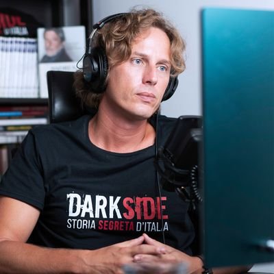 Giornalista, fondatore di Darkside- storia Segreta d'Italia; Marketing & Communication Supervisor presso ILIO Security Group