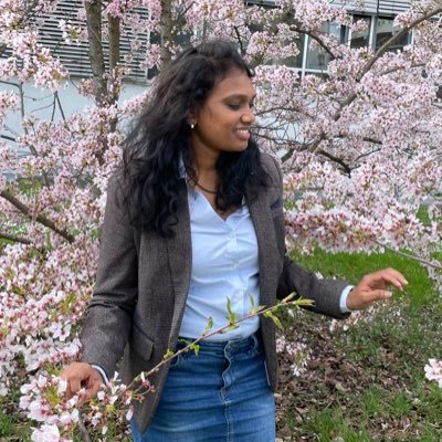 இசையால் உயிர்ப்பிழைத்துக் கொண்டிருப்பவள் | a flawed human with irreparable soul | No DMs pls 🙏🏼