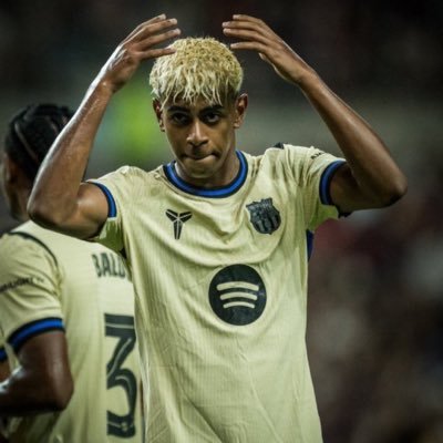 @FCBarcelona💙❤️, Je suis comme le shit stupéfiant et noir