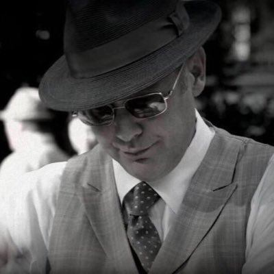 m_laveriT's profile picture. leurs vies sont flinguees…et c’est eux-mêmes les tireurs….