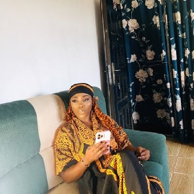 prettymaiden001's profile picture. 