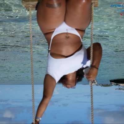 fwgenni's profile picture. tzs 10.💚💛 rinaaa.💜 THIS SHIT IS NOT REAL.🙄