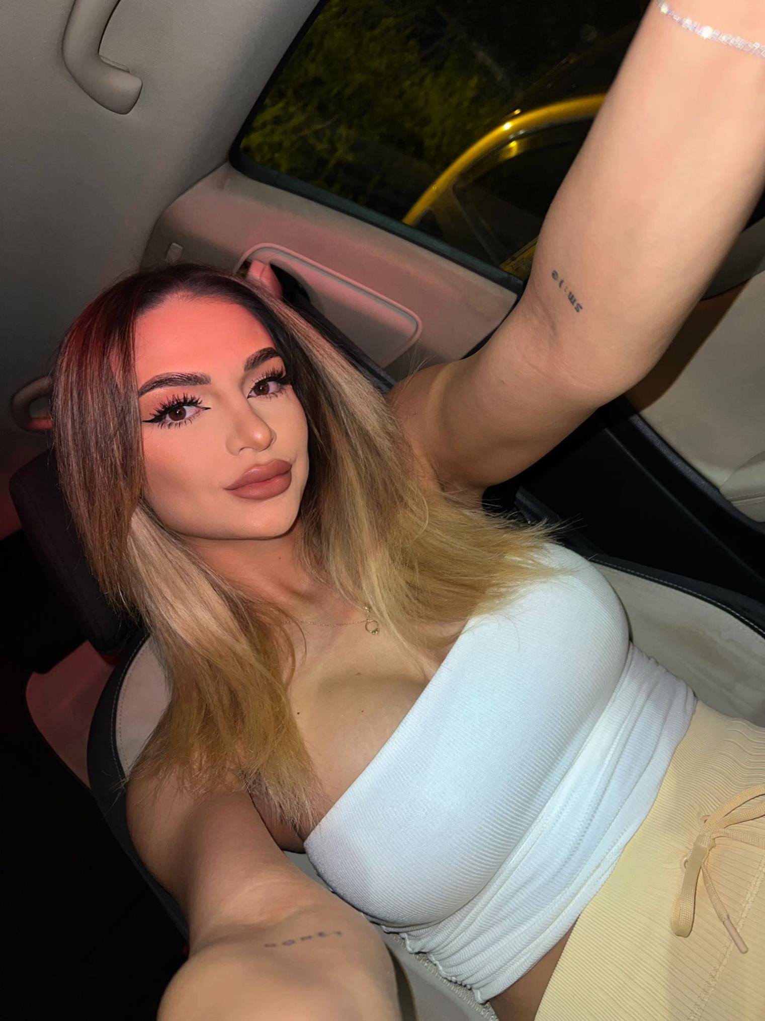 Anastassia_CasU's profile picture. Hey! 🤗 I’m here on my other account, but I mainly use my main @Anastassia_gorg Let’s talk there!