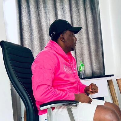 winsometuk's profile picture. Writer and Publisher