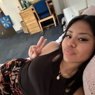 AmeliaE98648's profile picture. 
