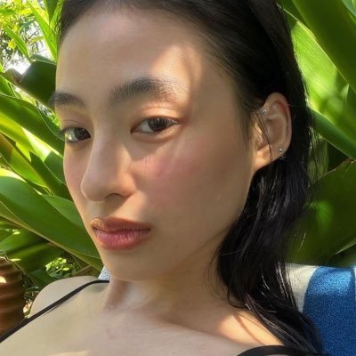 sondrveil's profile picture. Temp Closed. Sb to Unf