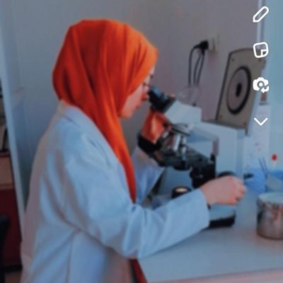 Hello friends‼️, I'm Yasmine from Gaza. I'm a doctor. I lost my father 💔 I hope you can help provide healthy food and water so we can survive😞🍉🙏
