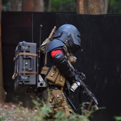 印西か茨城南部付近のサバゲーフィールドで遊んでます! ギリースーツ着たりジャガーノートやったり緩く遊んでます( ´ ▽ ` )