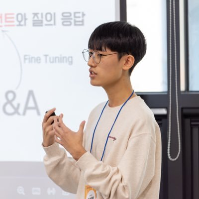 yechan_ai's profile picture. Interested In AI, Running @tooliense