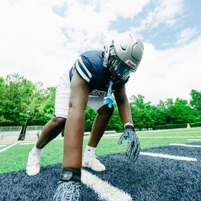 C/O ‘27 | OL/DL | Mount Vernon School | 6’2 275Lbs. | Bench: 280/Squat: 435| NO (55) | NYSA All American| Contact: 470-294-9191| HC: @TEwracademy