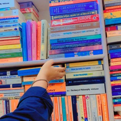 Bibliophile | Pluviophile | Marxist | Existentialist
