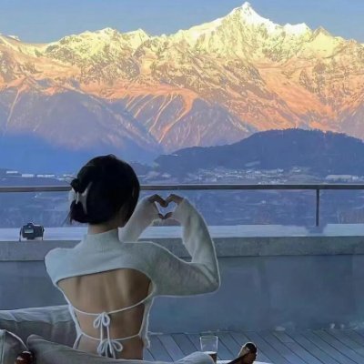 Jonathon337's profile picture. 旅は私を遠くへ、日本語の学びは深くへ連れていく。道では風の向きを、言葉では心の揺れを感じる。成熟とは、世界と自分の両方を理解できるようになること🌸🌸