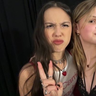 bostera, tifosi y gorda fan de olivia y taylor