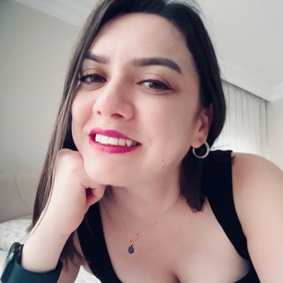 Manchester United fanı, kırmızı sever, Astroloji meraklısı, kedi insanı.
