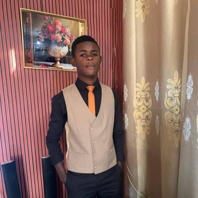 MataOberth54569's profile picture. Passionné d’économie, de gestion et d’action politique pour un changement positif porté par la jeunesse.