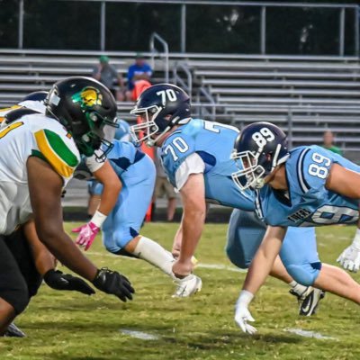 JacksonMat83218's profile picture. 6,3 ft,   300lbs,   4.00 GPA,   FTF Football