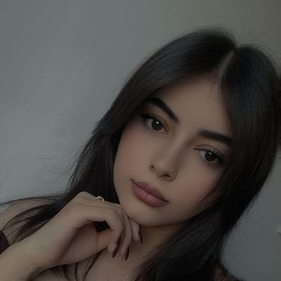 shbnm_zrh's profile picture. 813