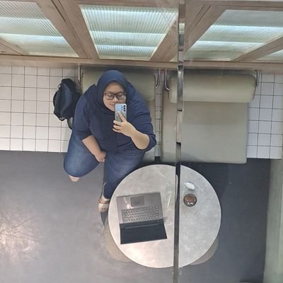 bluerwinds's profile picture. 👋😊 | personal rant and a little bit of this and that | 📽🎧 @unhingedfgirl