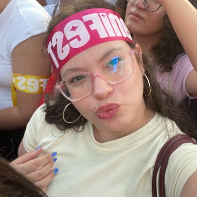 elfozba's profile picture. kireyzi elif swiftie imamoglu
