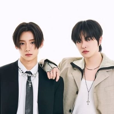 ilovethtee's profile picture. 📋 INTJ-T.  #케이팝 ; An account for having fun and hyping up all the interests I love!