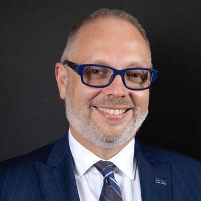 WarrenAskew2's profile picture. I’m still Daddo to my son, and at airports moving people, planes, bags, and boxes. Happy tweeting about transportation things and city building…