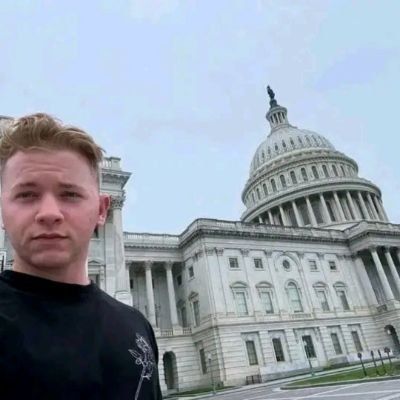 Jonathanmi89237's profile picture. 