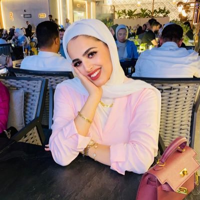 ramaalzoubi18's profile picture. 🏦 Study economics and Islamic banking at Yu ﮼مِثل،العُمُر،مَرَّة 💙🕊