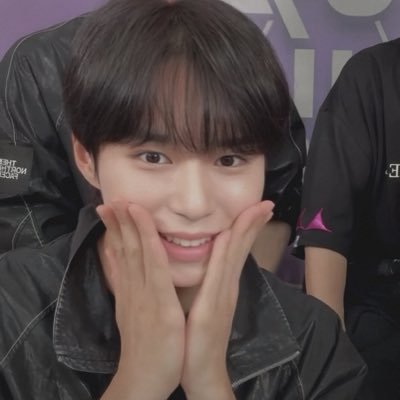 junseogoat's profile picture. not a literal goat