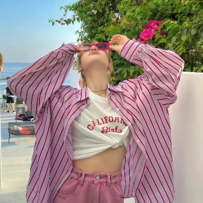 SkiesIsabella's profile picture. I am not here to fit in, I’m here to stand out. 👑🌟
