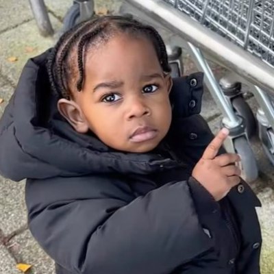 IceBoo19's profile picture. Hayatta kalmaya çalisan bi eleman